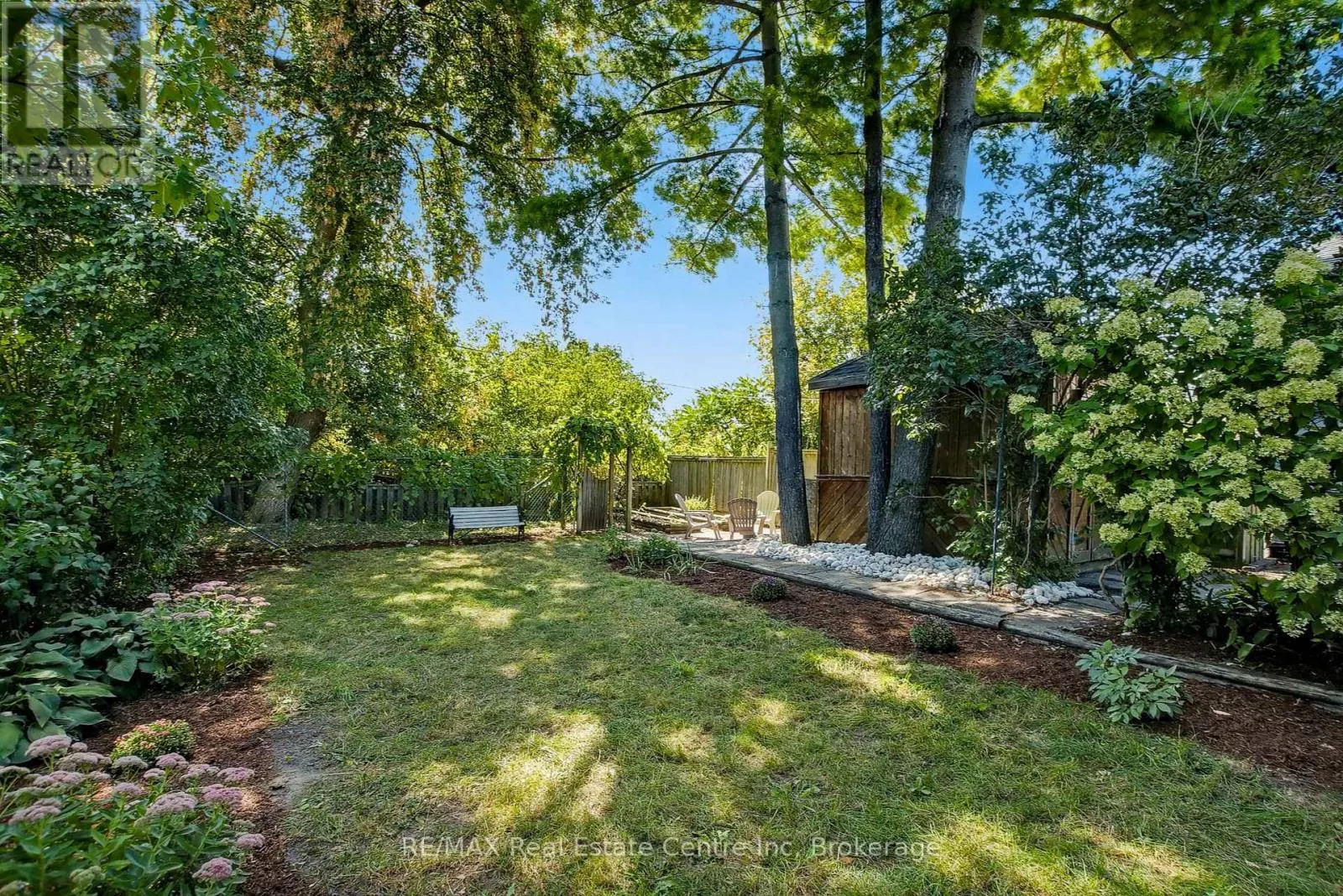 52 AVENUE ROAD