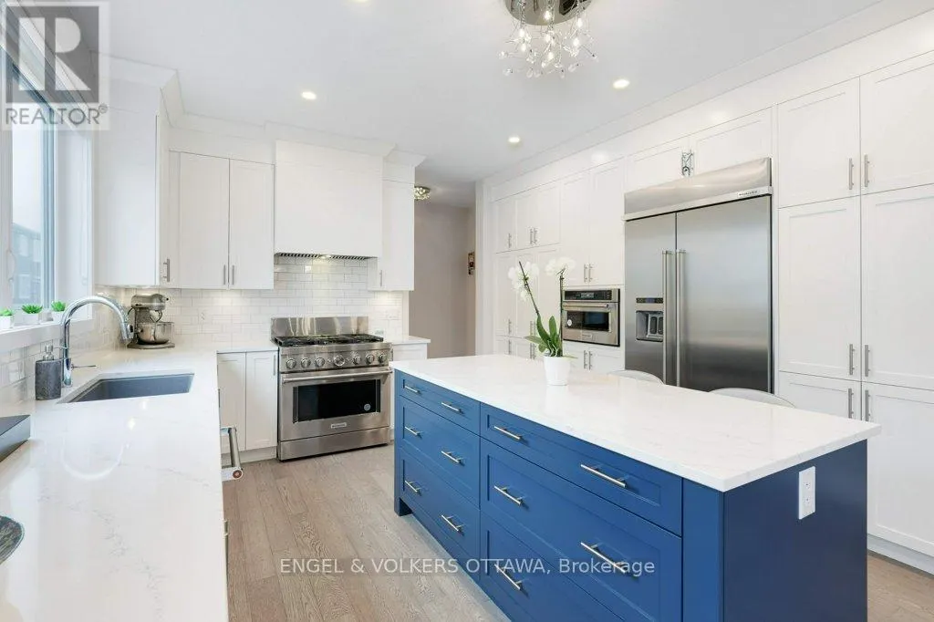 1010 CARDEN LANE