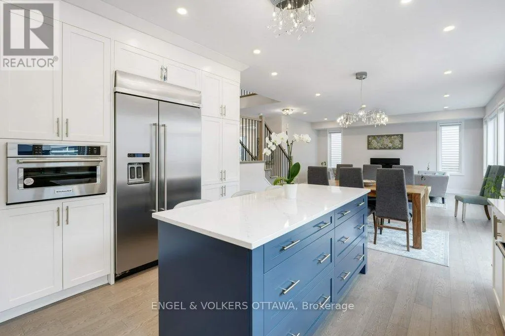 1010 CARDEN LANE
