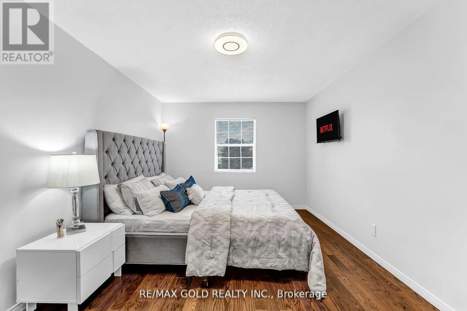 34 - 90 MOOREGATE CRESCENT
