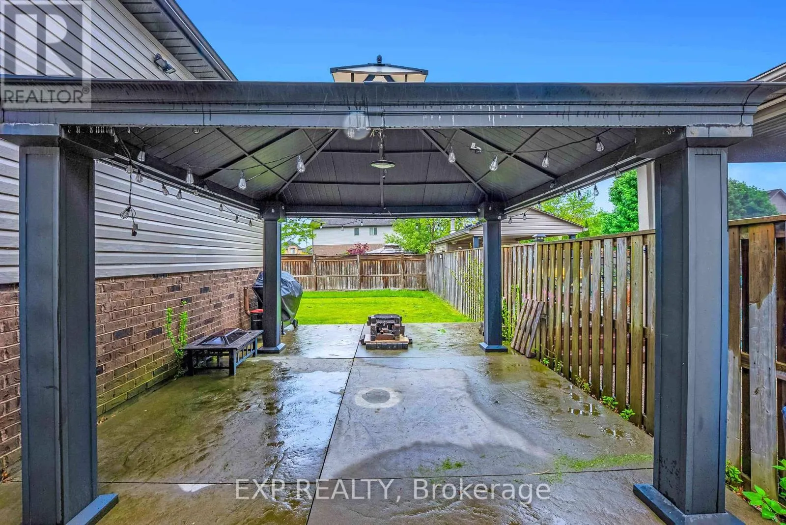 8583 FORESTVIEW BOULEVARD