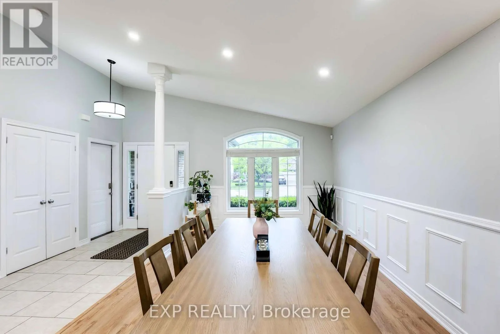 8583 FORESTVIEW BOULEVARD