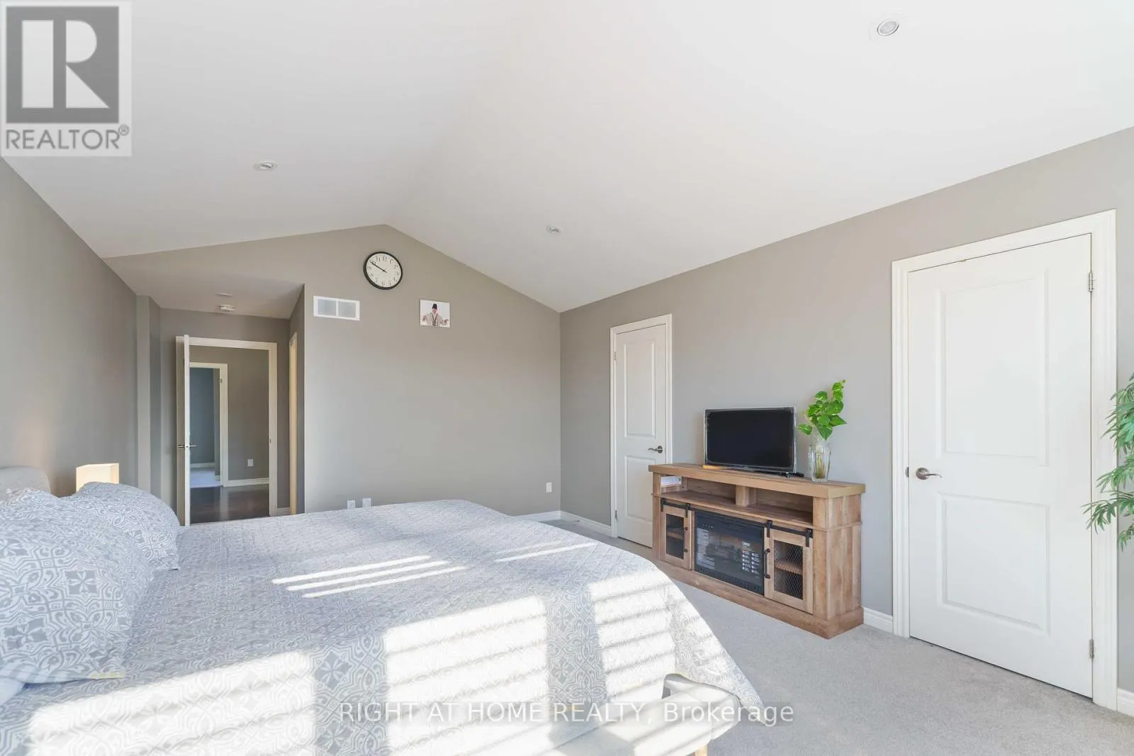 9232 SHOVELLER DRIVE