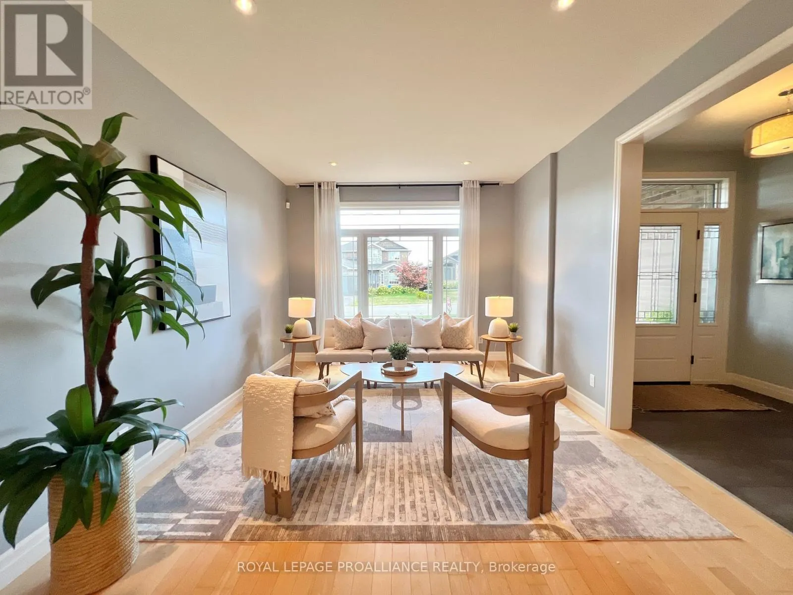 32 VERTIS COURT