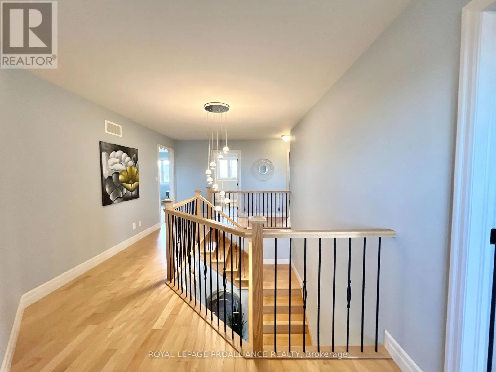 32 VERTIS COURT