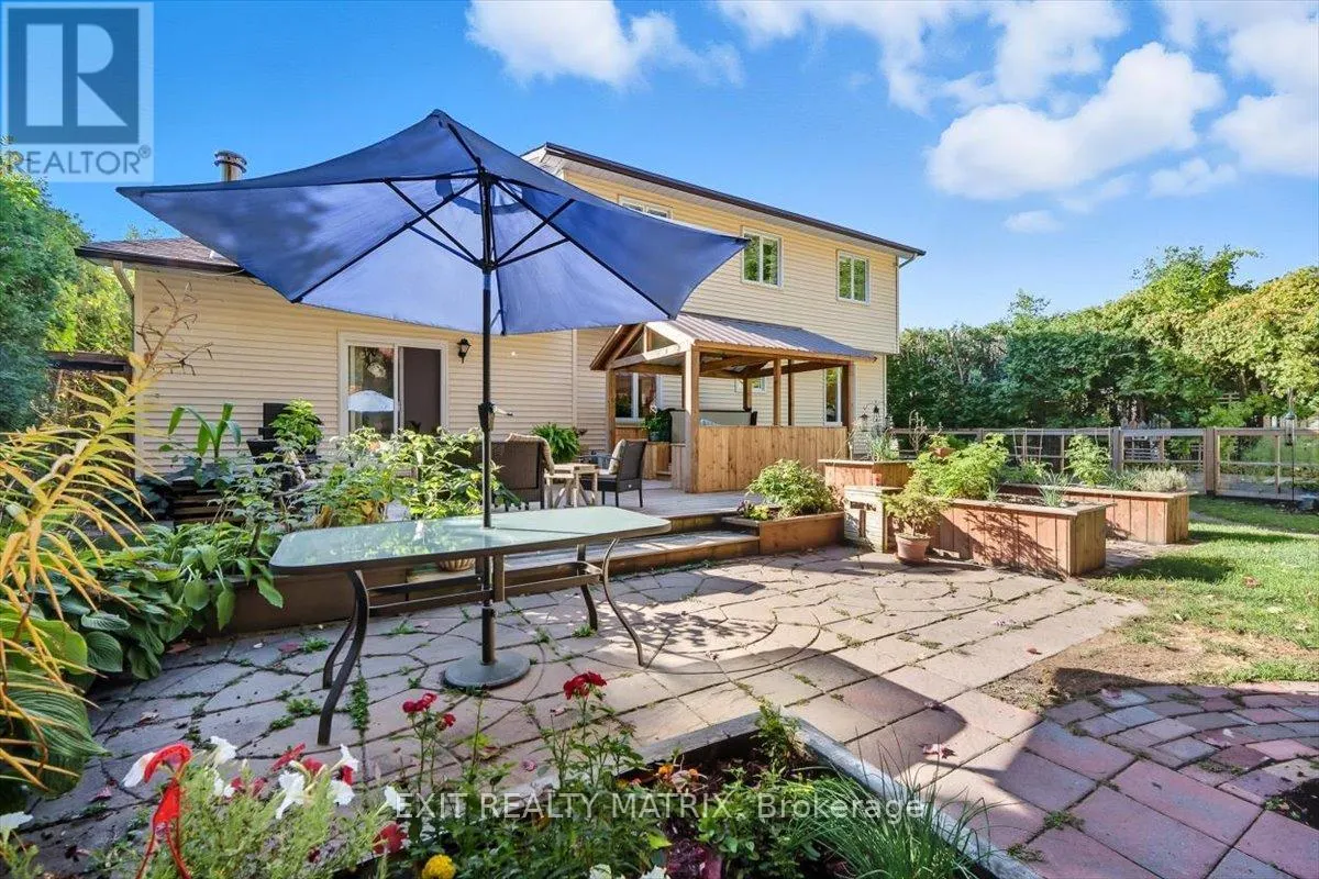 159 DUNLOP CRESCENT
