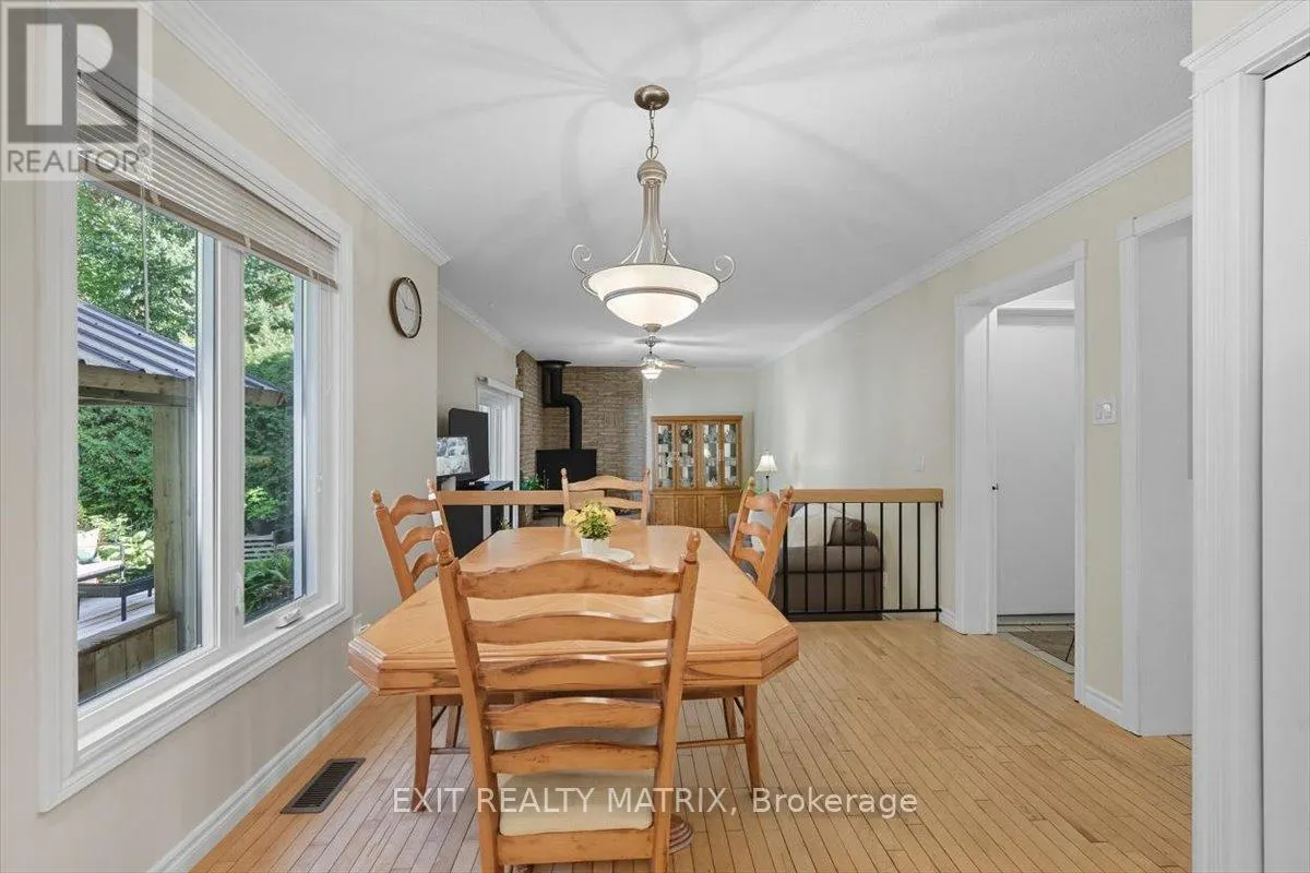 159 DUNLOP CRESCENT