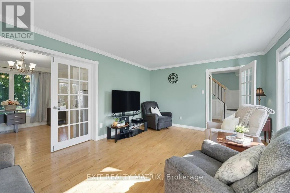 159 DUNLOP CRESCENT