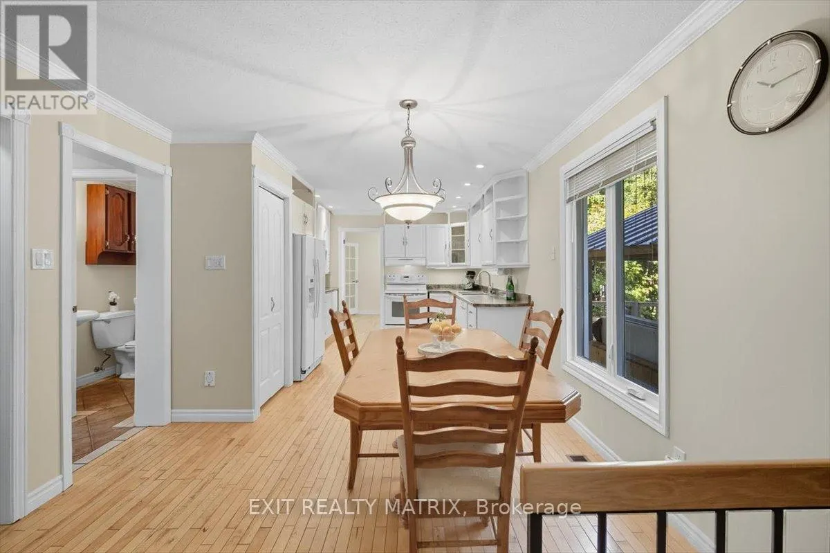 159 DUNLOP CRESCENT