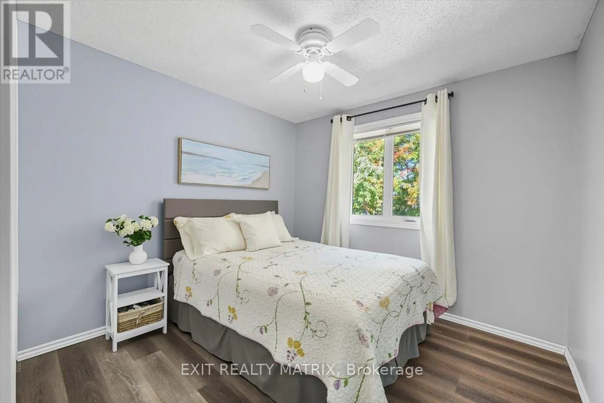 159 DUNLOP CRESCENT