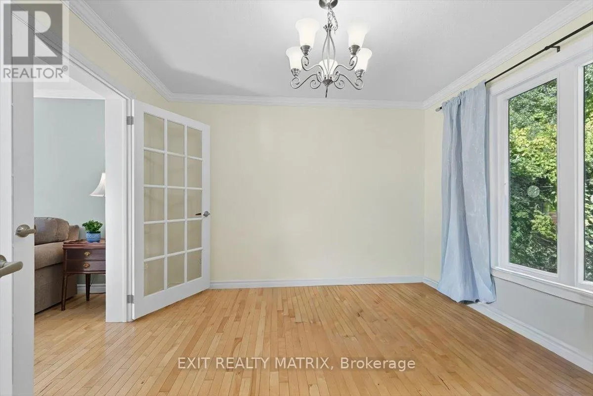 159 DUNLOP CRESCENT