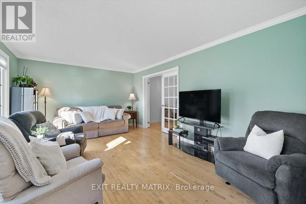 159 DUNLOP CRESCENT
