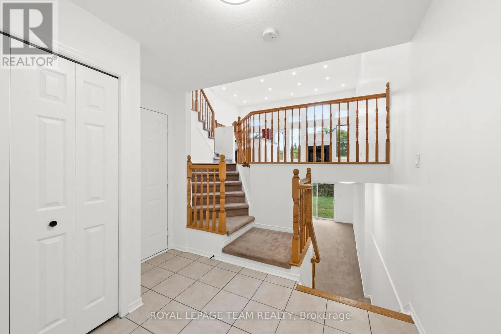 137 MACASSA CIRCLE