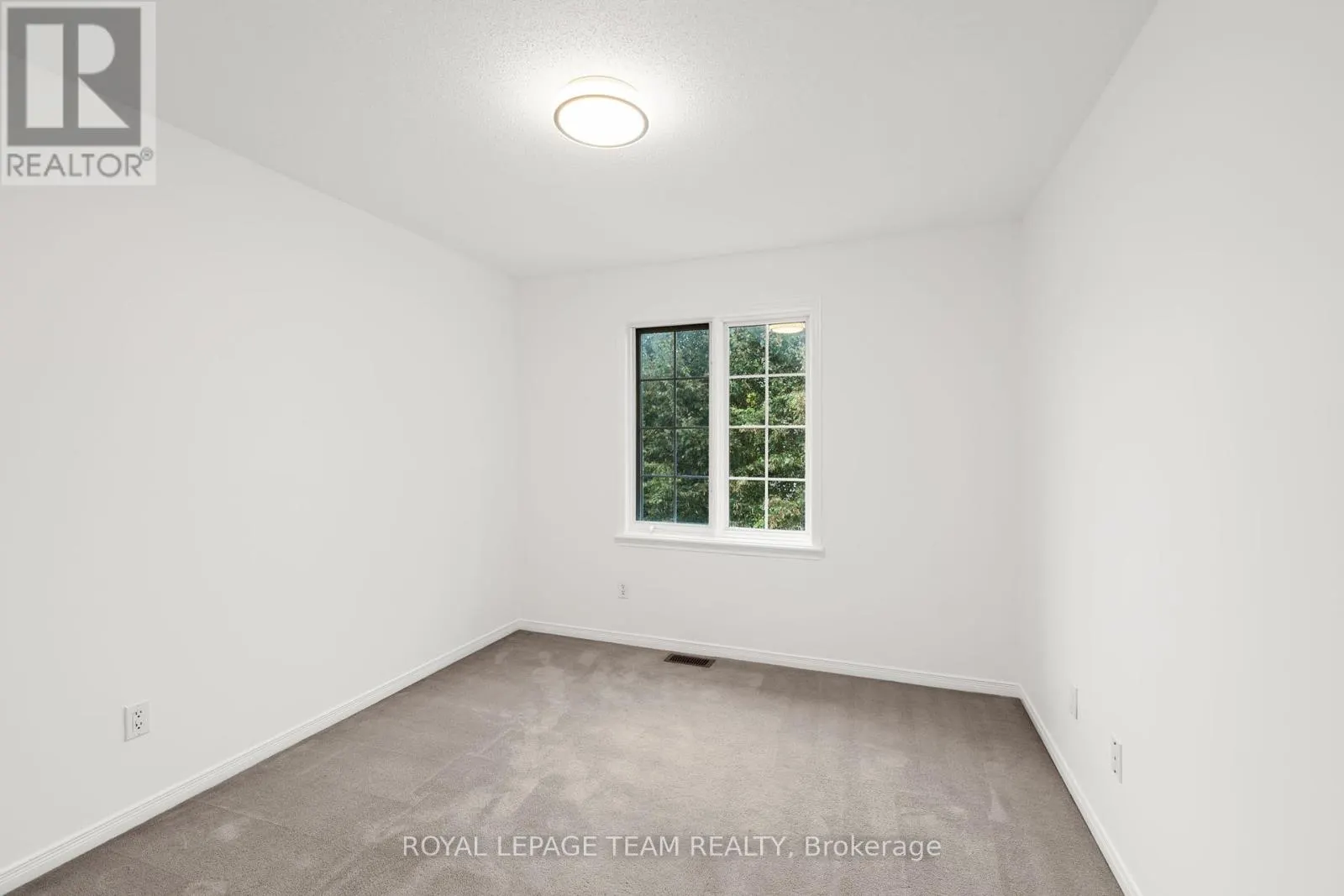 137 MACASSA CIRCLE
