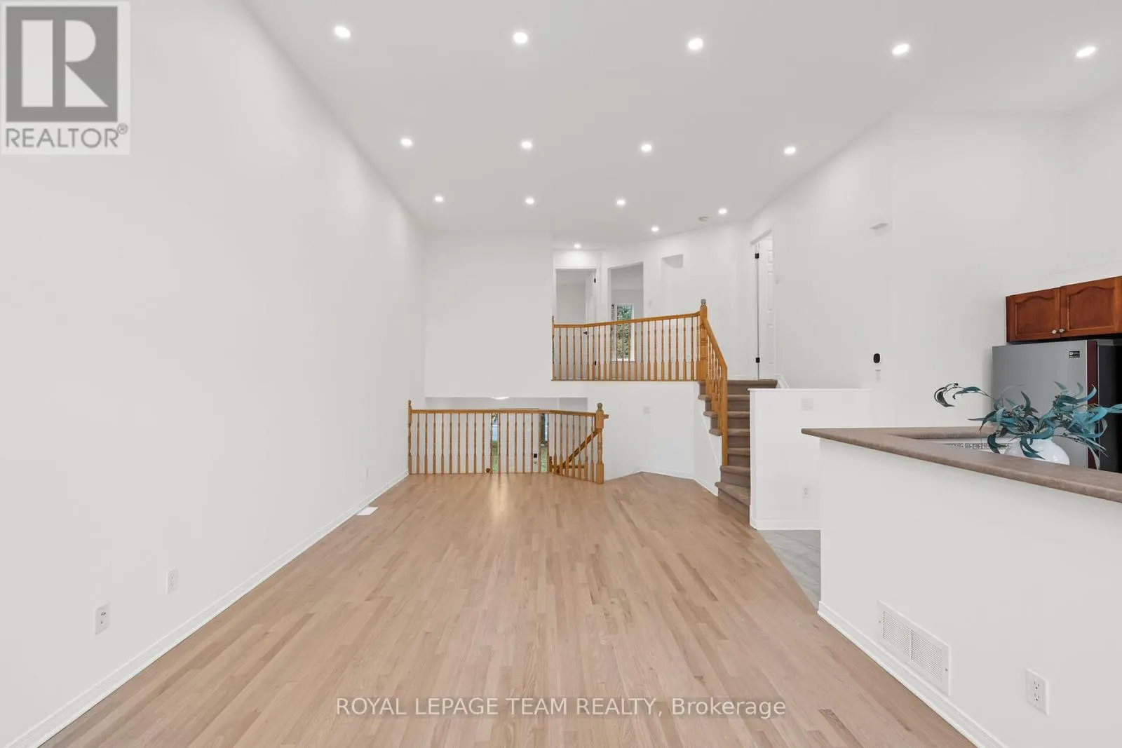 137 MACASSA CIRCLE