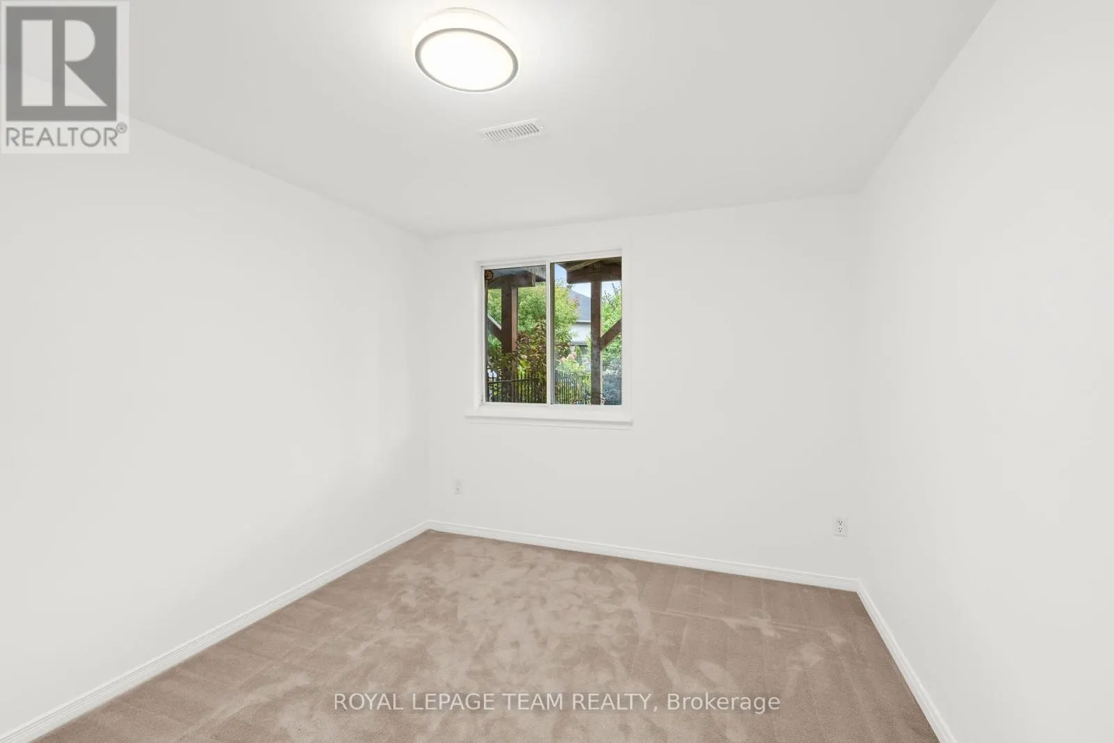 137 MACASSA CIRCLE