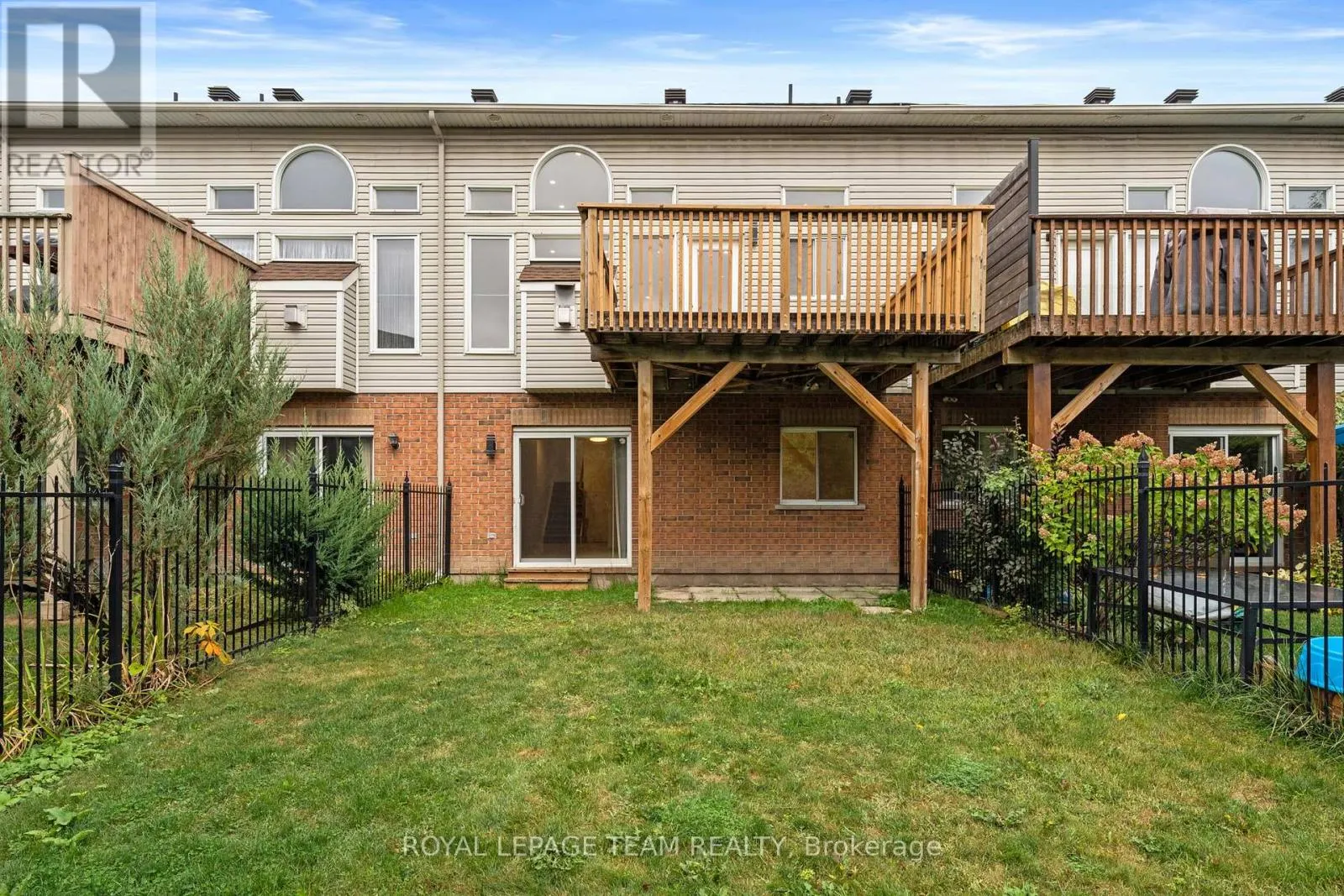 137 MACASSA CIRCLE
