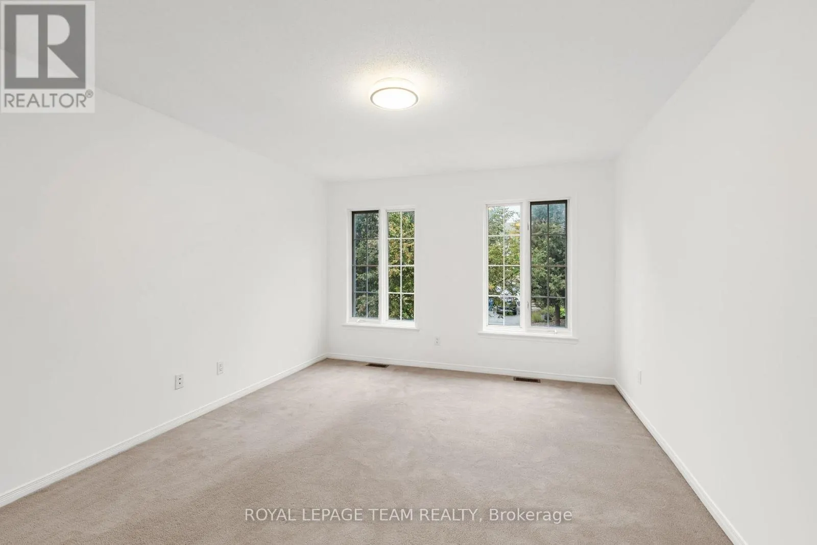 137 MACASSA CIRCLE