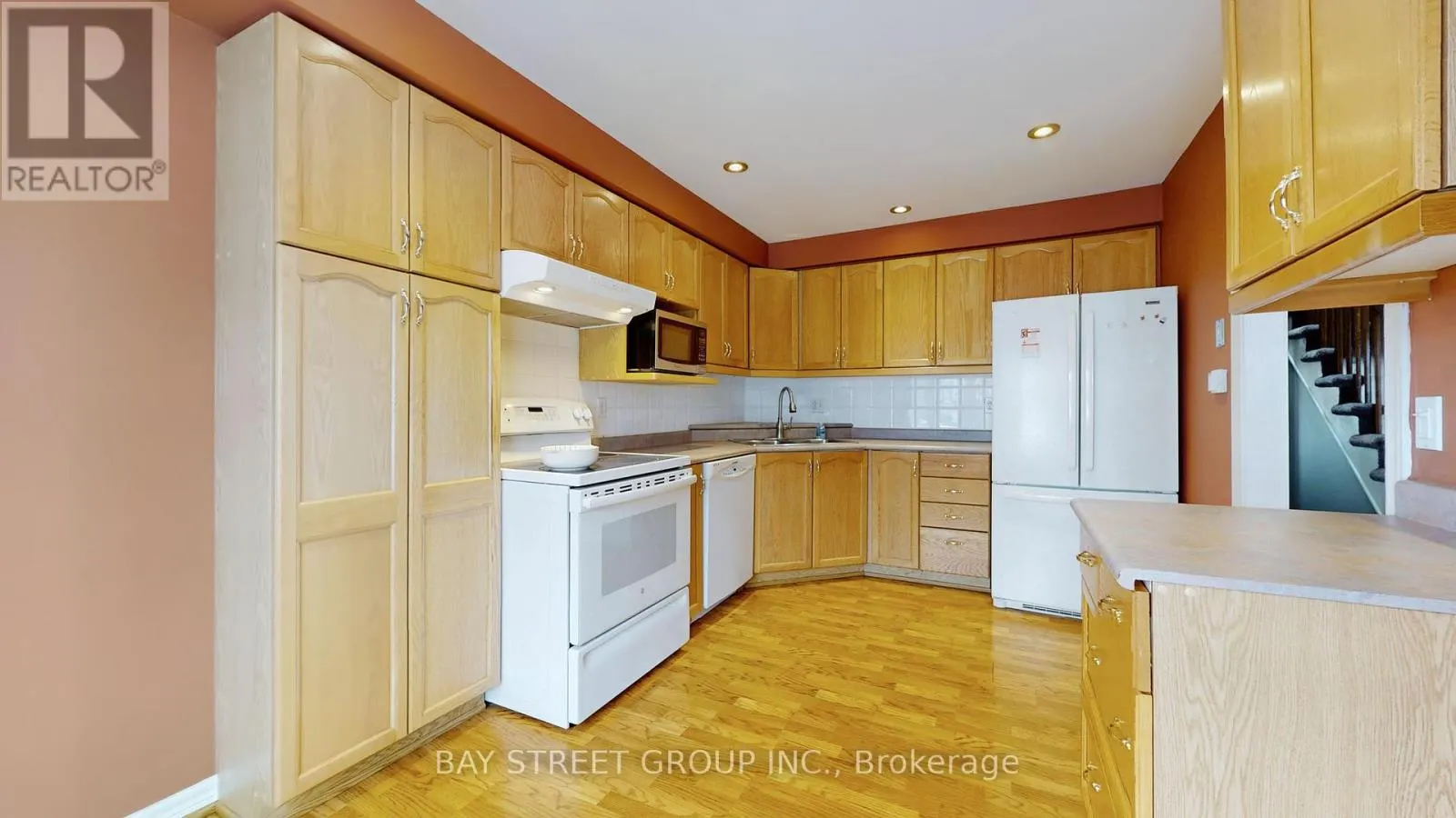 34 - 810 GOLF LINKS ROAD