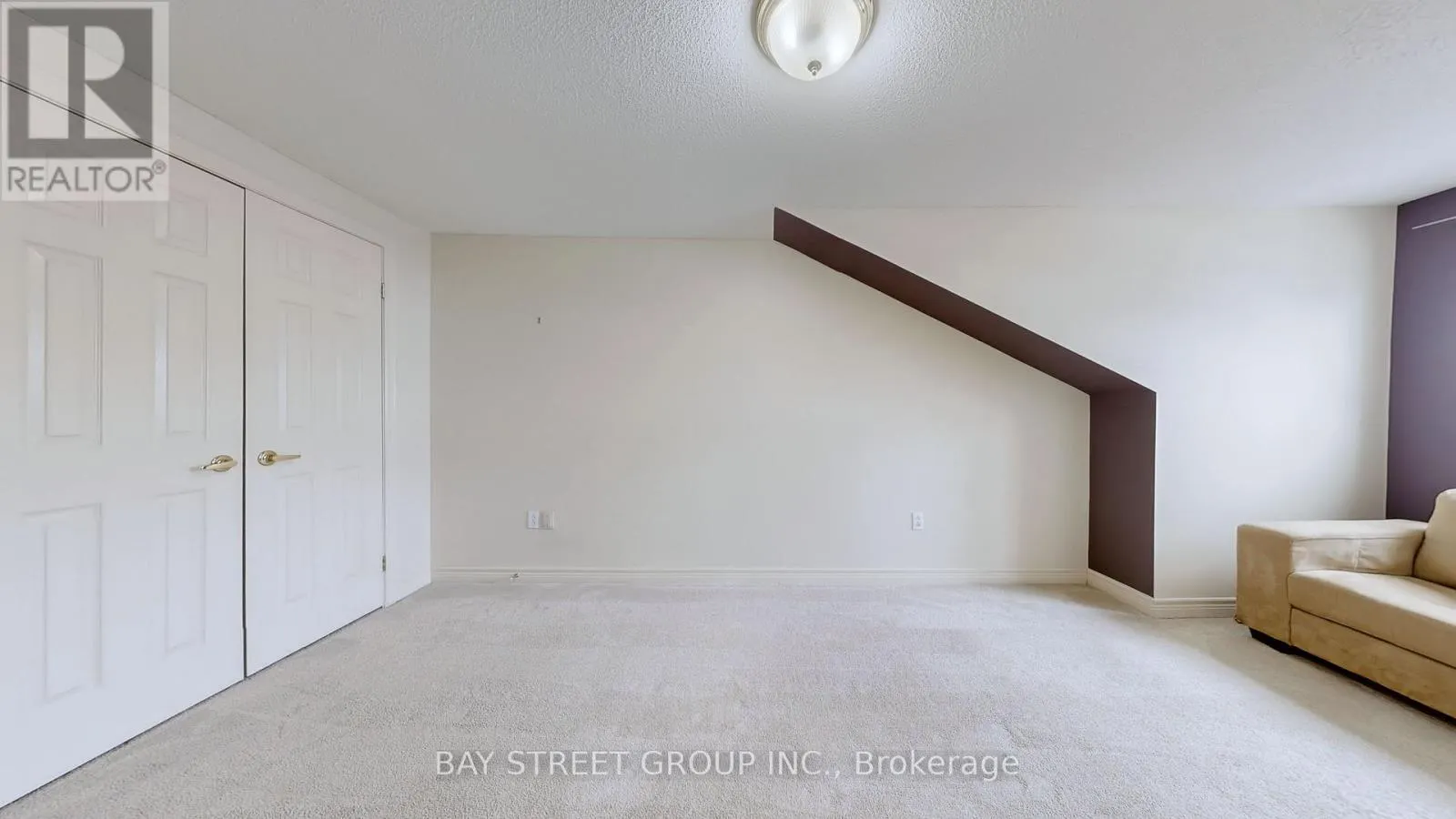 34 - 810 GOLF LINKS ROAD
