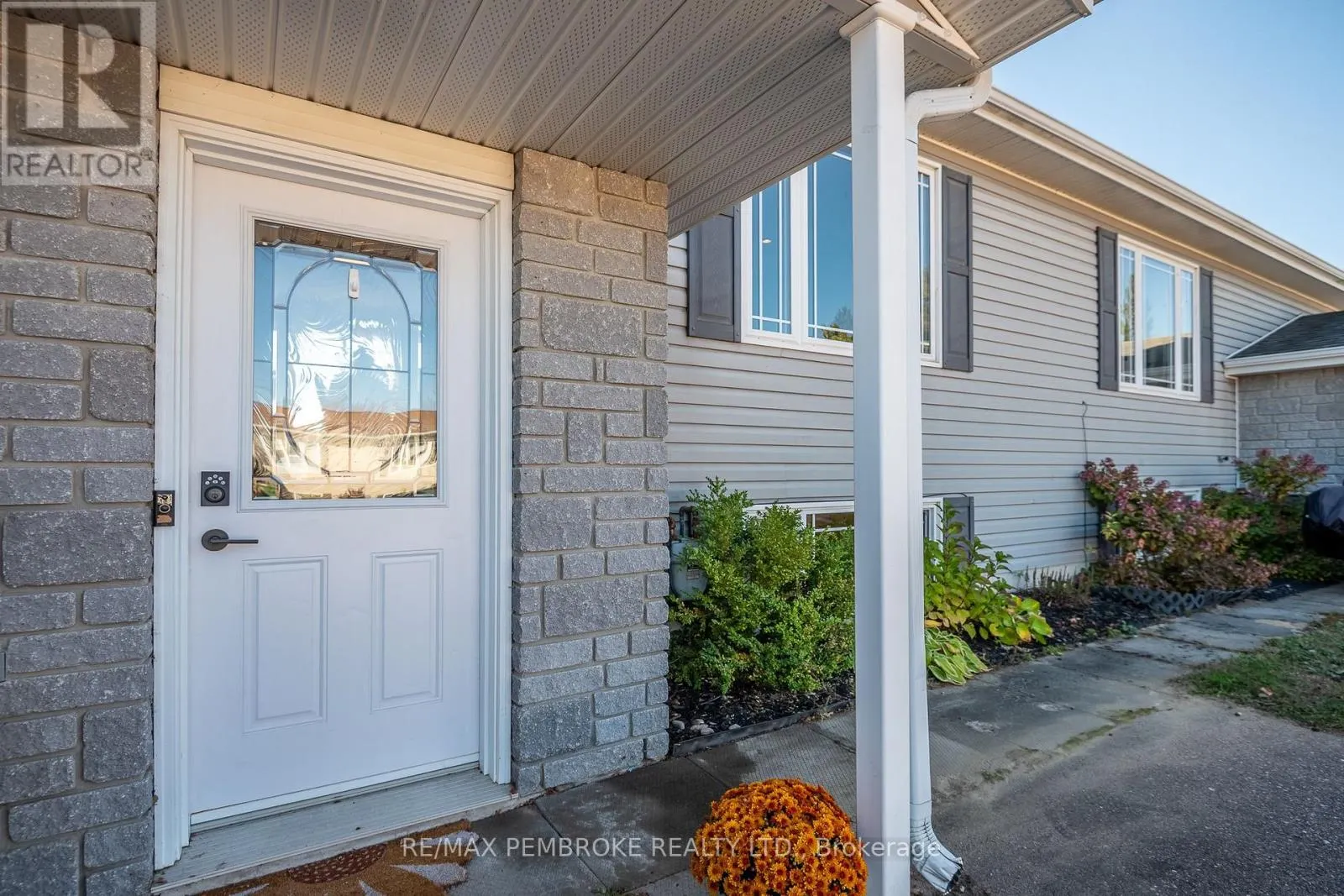 31 RENFREW STREET