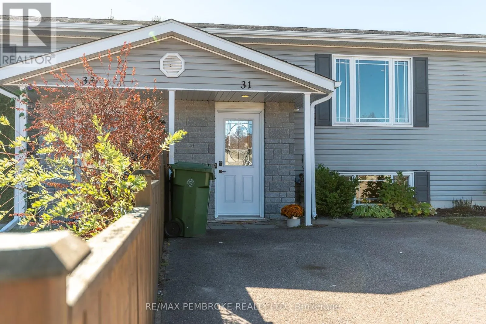 31 RENFREW STREET