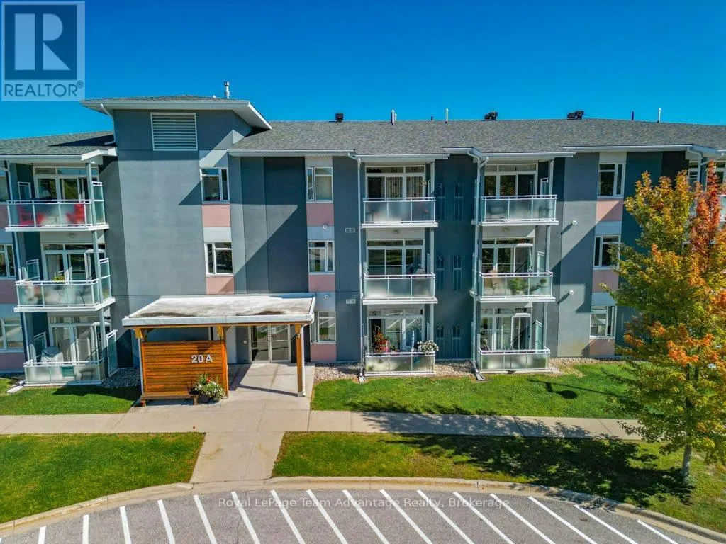 203 - 20A SILVER BIRCH COURT, #203
