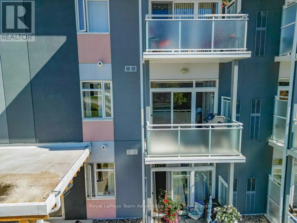 203 - 20A SILVER BIRCH COURT, #203