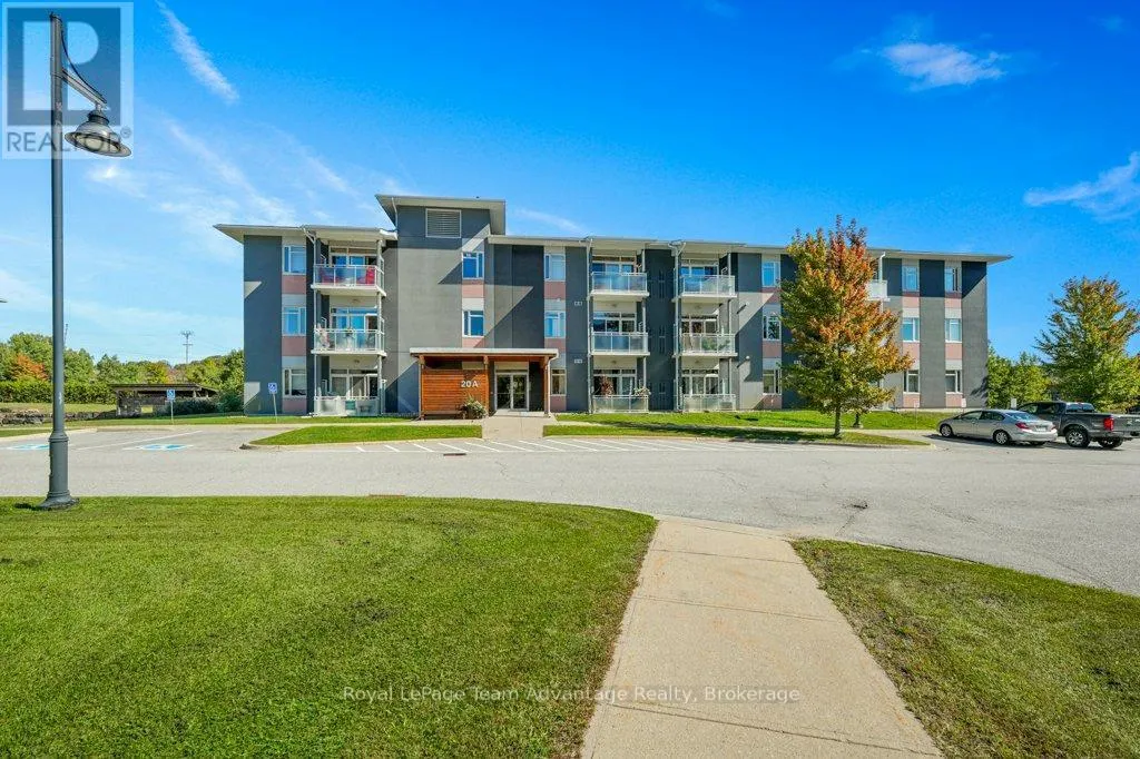203 - 20A SILVER BIRCH COURT, #203