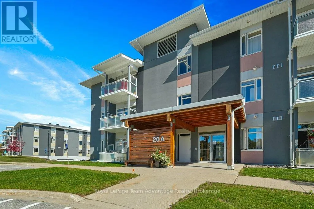203 - 20A SILVER BIRCH COURT, #203