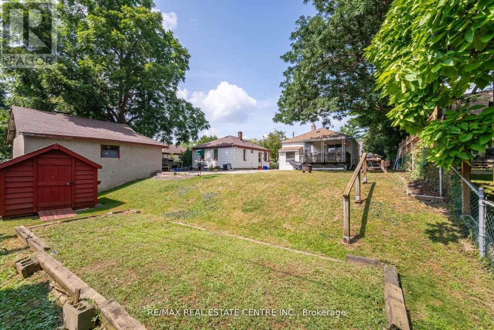 19 SENECA DRIVE