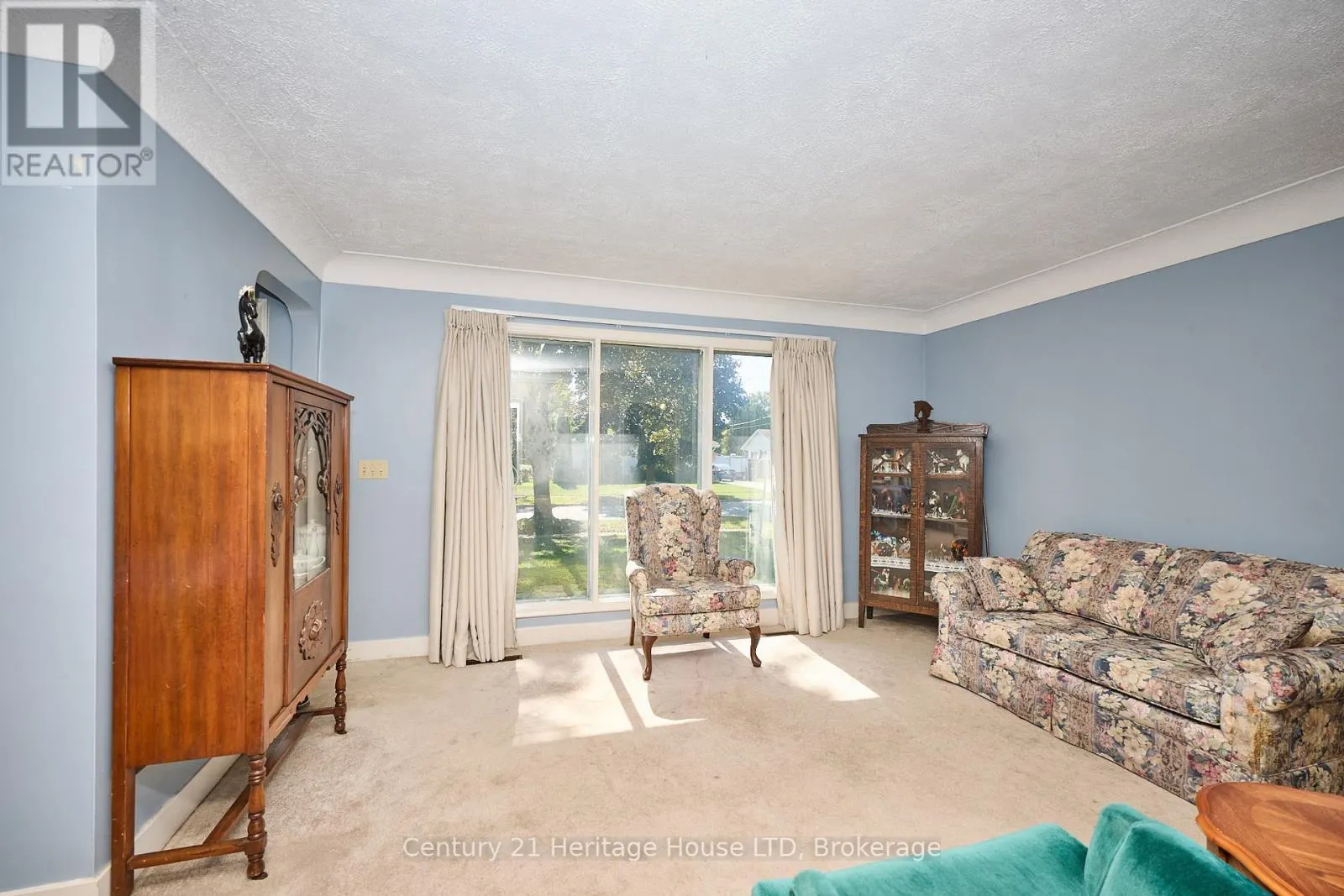 6281 BURDETTE DRIVE