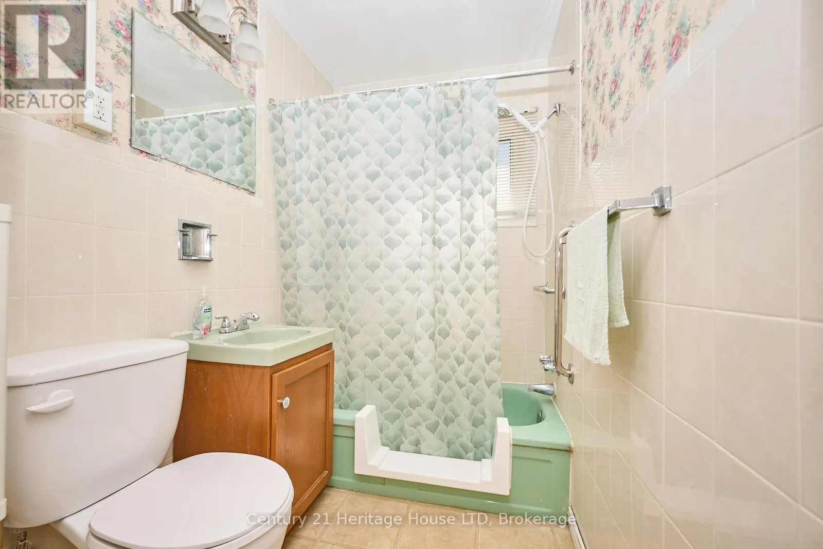 6281 BURDETTE DRIVE