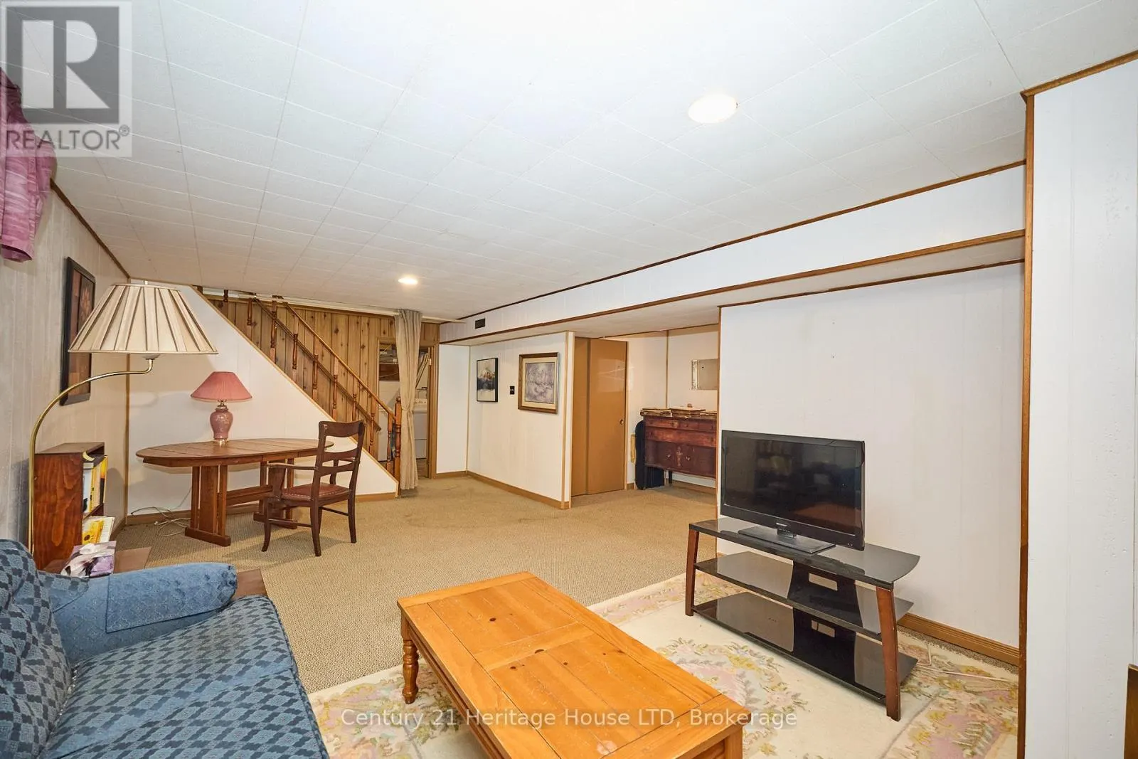 6281 BURDETTE DRIVE