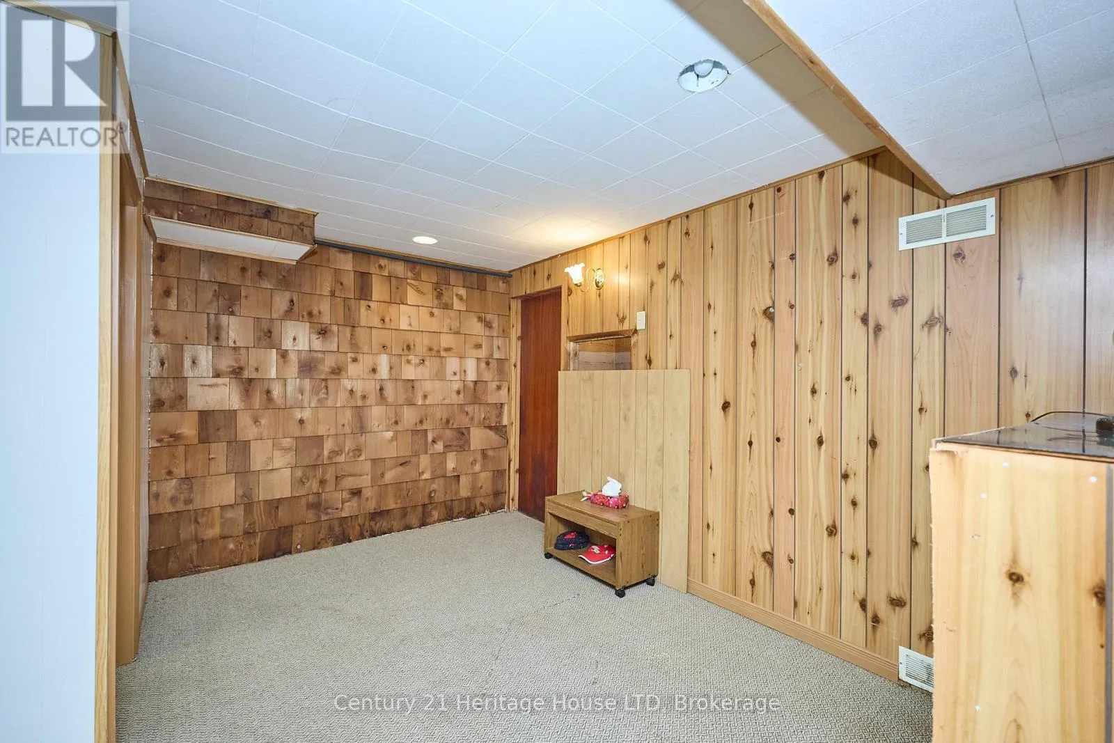 6281 BURDETTE DRIVE