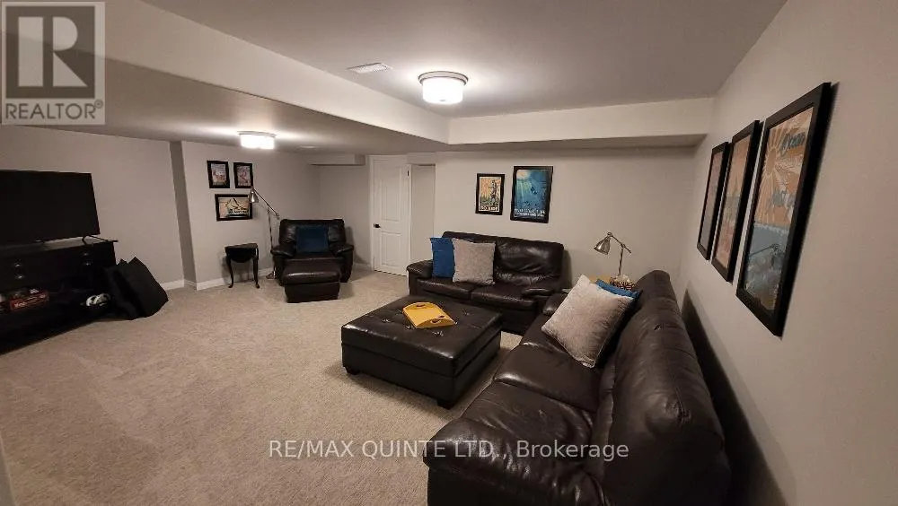 10 - 80 MARSH AVENUE, #10