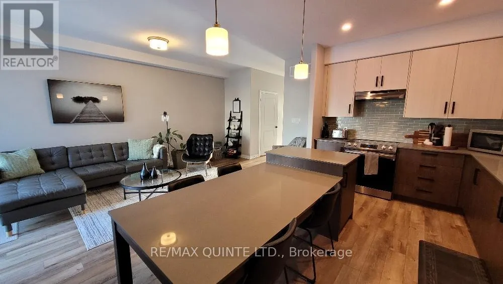 10 - 80 MARSH AVENUE, #10