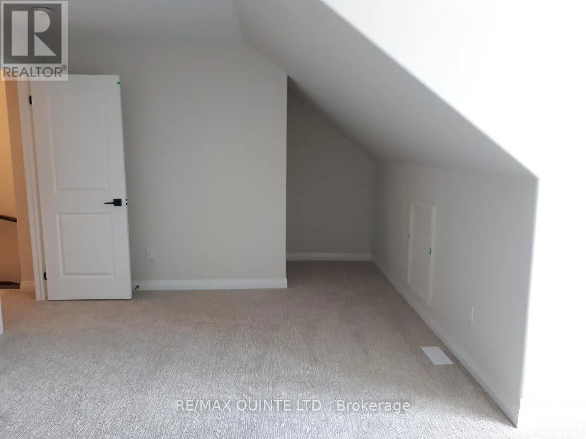 10 - 80 MARSH AVENUE, #10