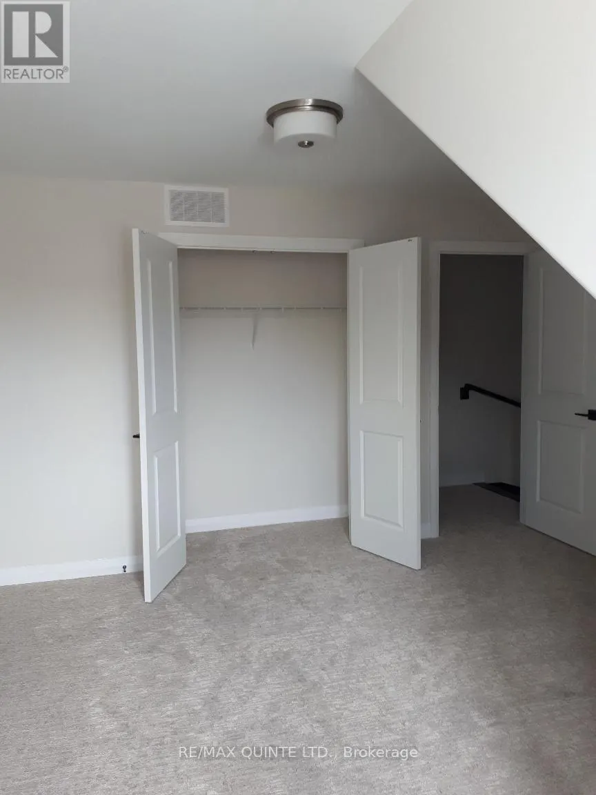 10 - 80 MARSH AVENUE, #10