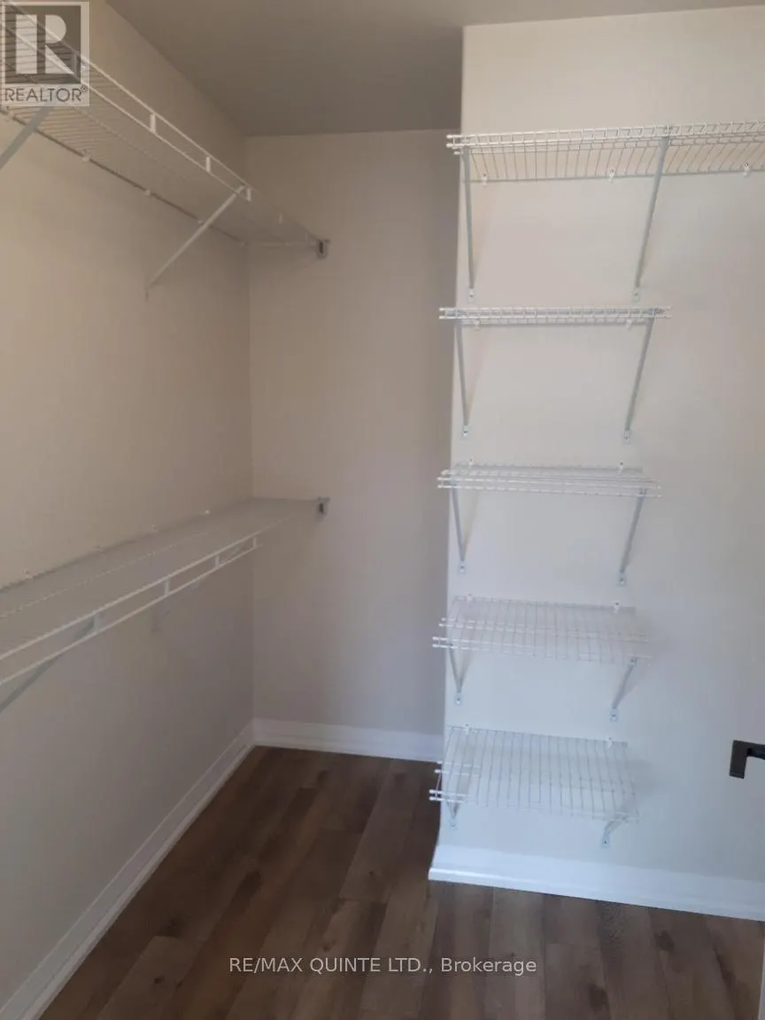 10 - 80 MARSH AVENUE, #10