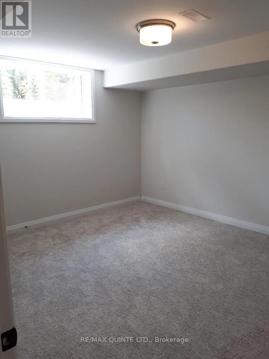 10 - 80 MARSH AVENUE, #10