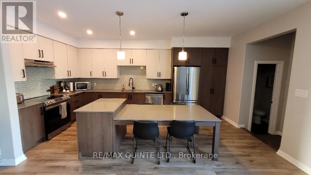 10 - 80 MARSH AVENUE, #10