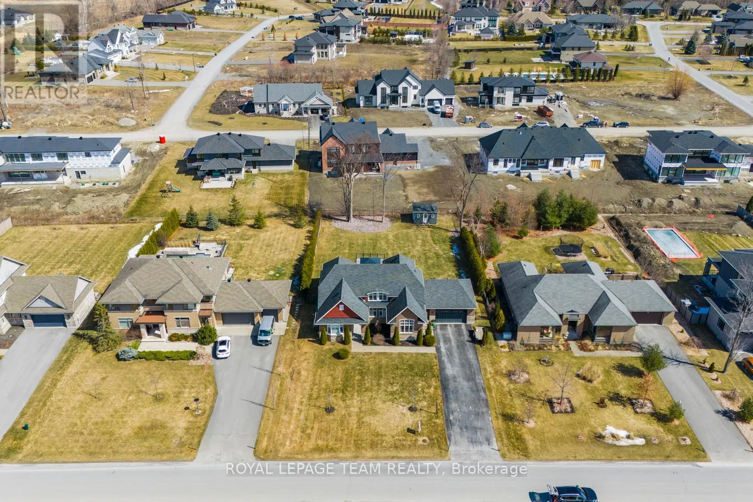 213 CABRELLE PLACE E