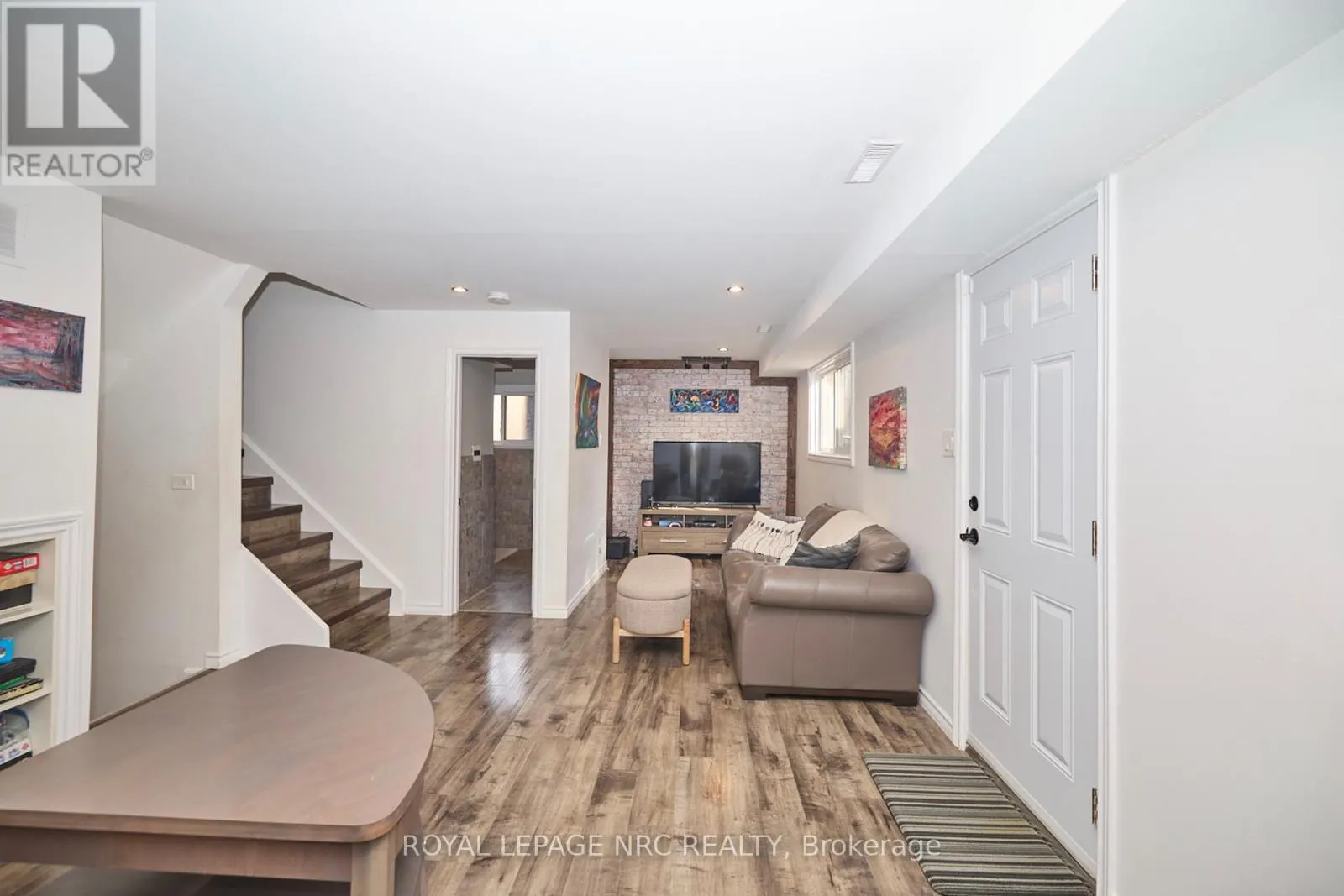 28 RAMSEY STREET E