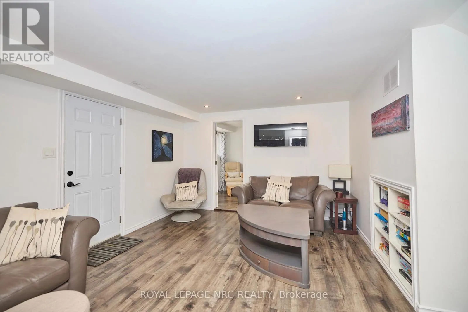 28 RAMSEY STREET E