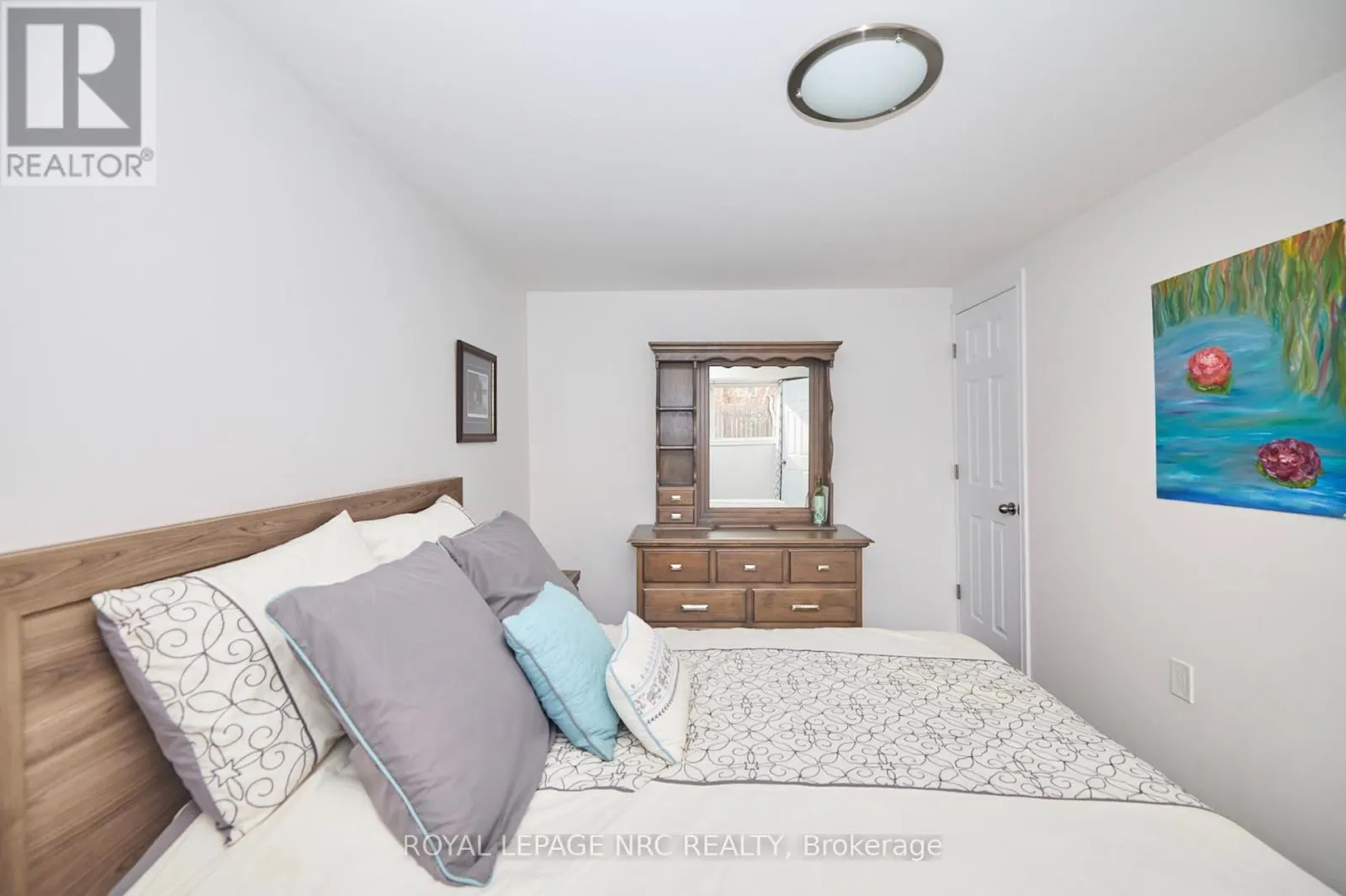 28 RAMSEY STREET E
