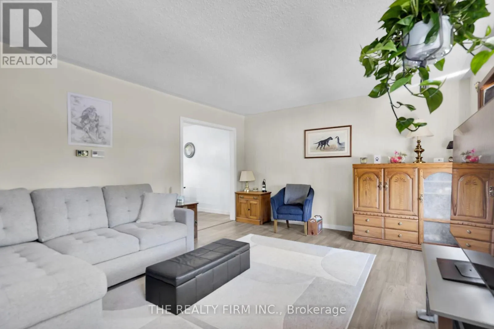 86 MACKAY AVENUE