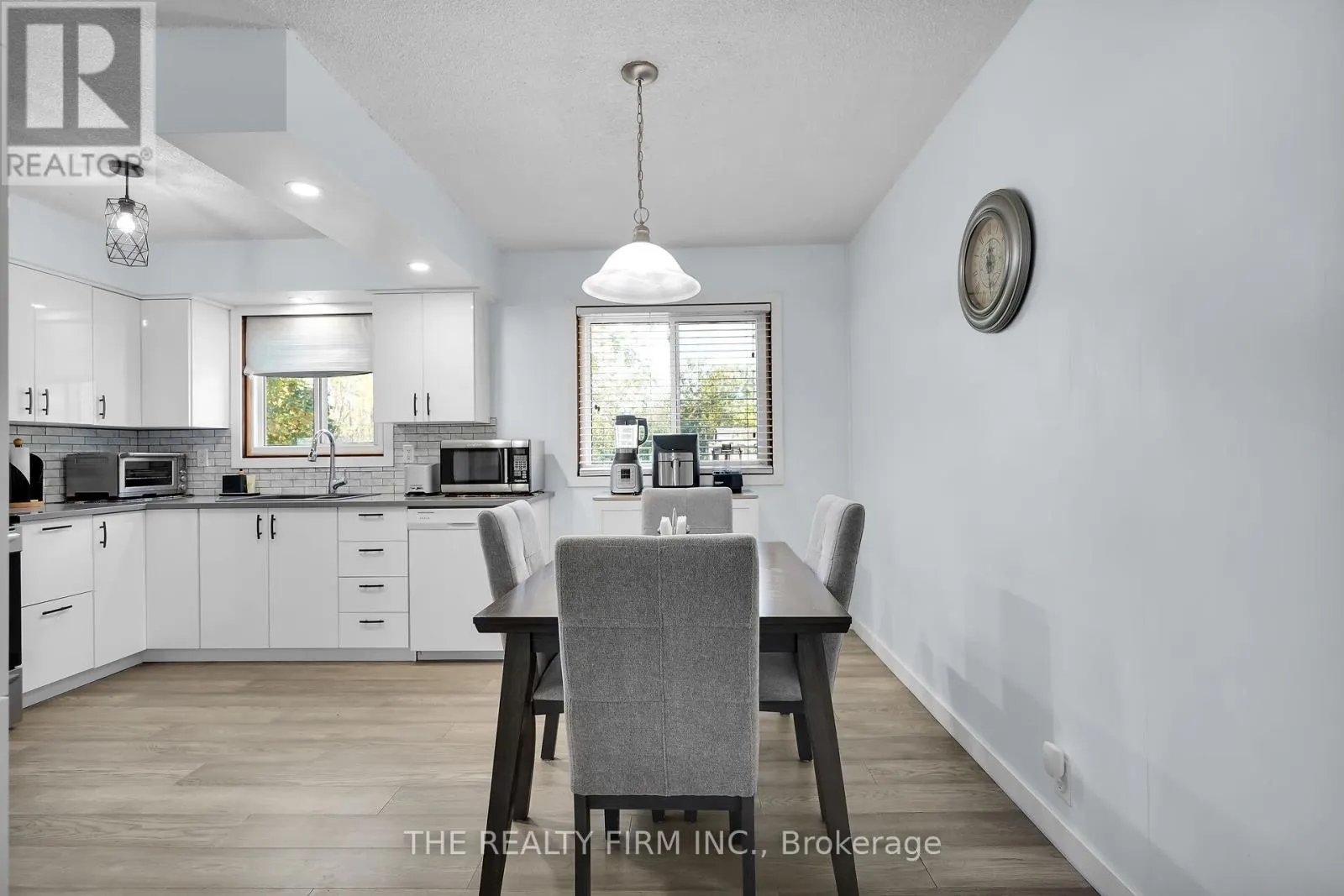 86 MACKAY AVENUE