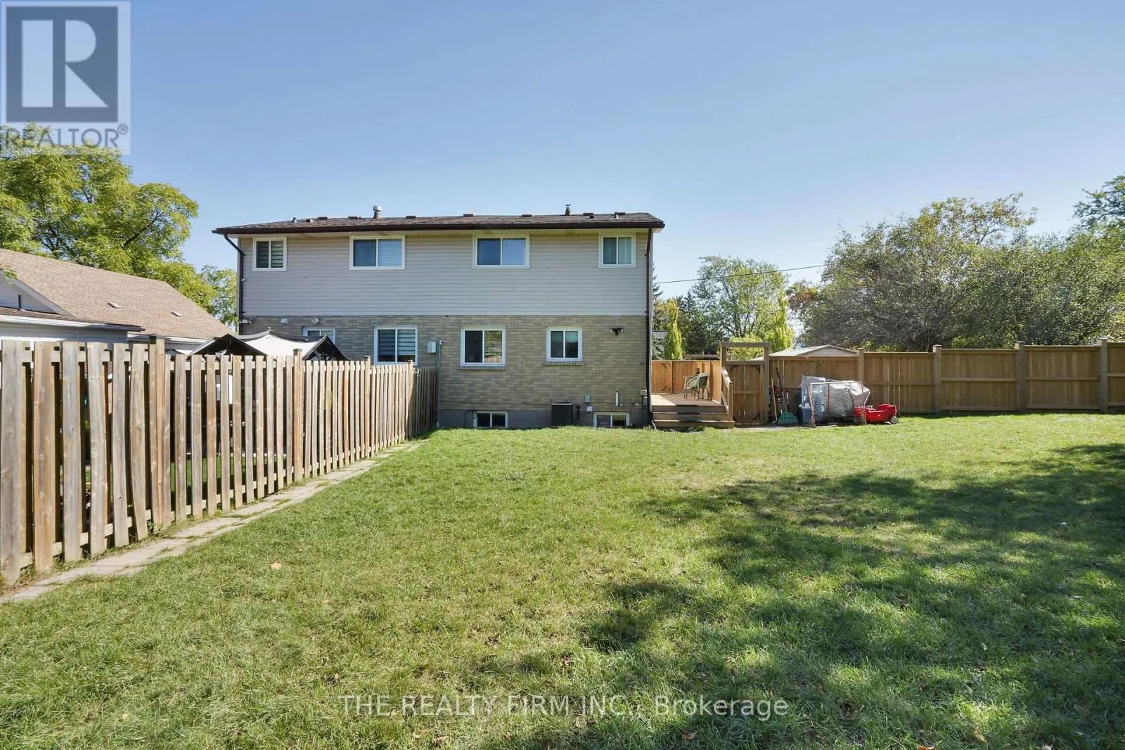 86 MACKAY AVENUE