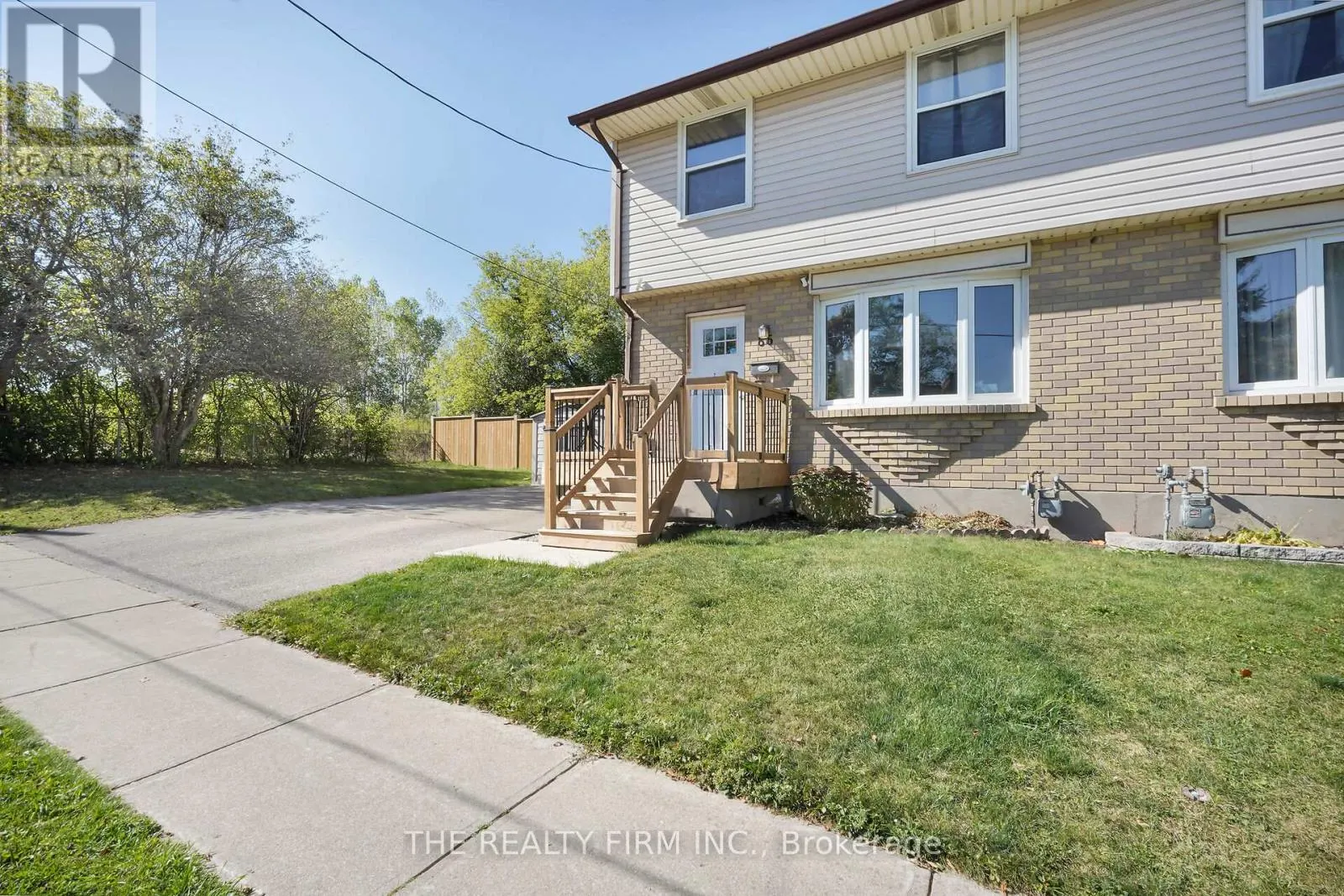 86 MACKAY AVENUE